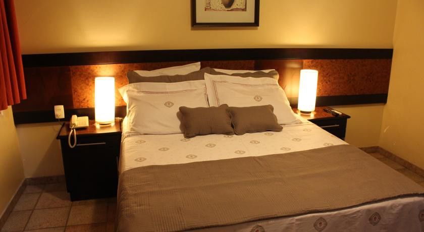 Hotel Dom Henrique Timóteo エクステリア 写真