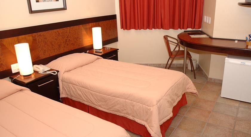 Hotel Dom Henrique Timóteo エクステリア 写真