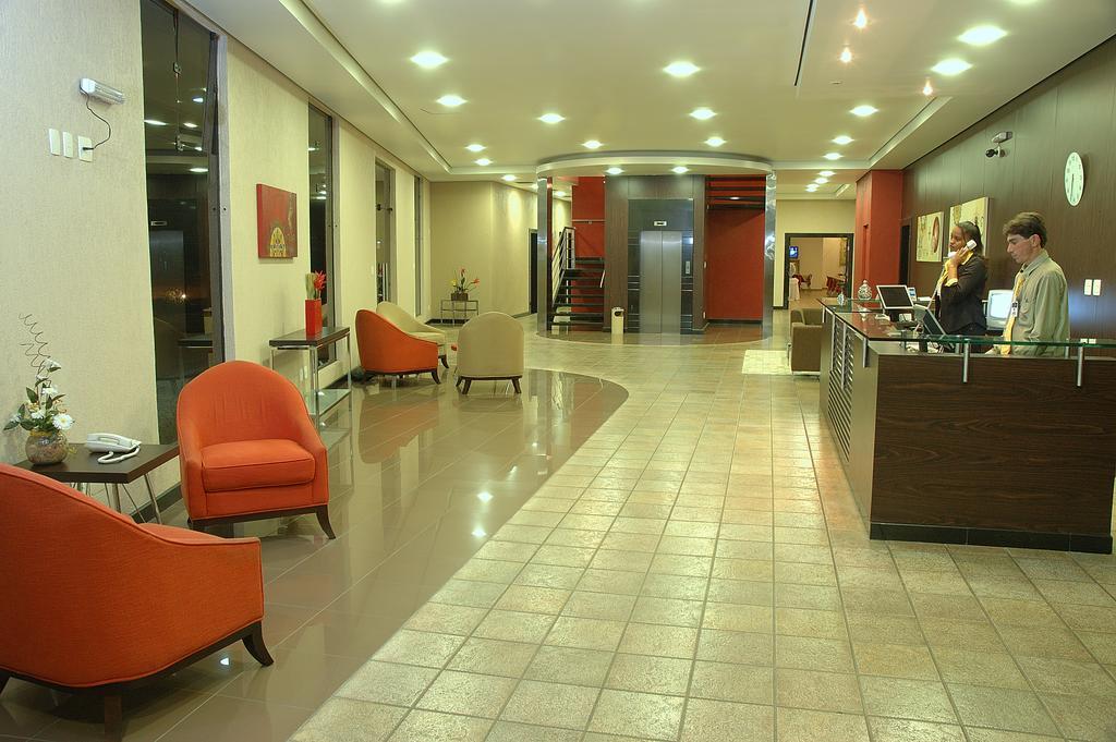 Hotel Dom Henrique Timóteo エクステリア 写真