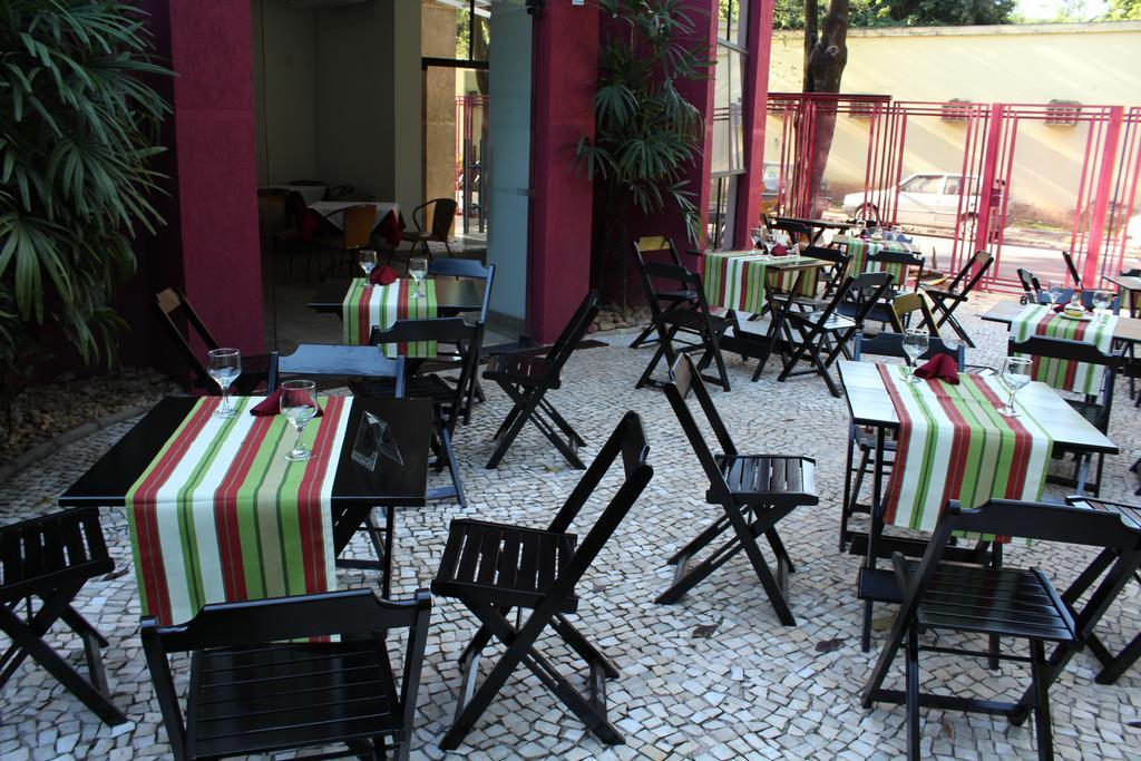 Hotel Dom Henrique Timóteo エクステリア 写真