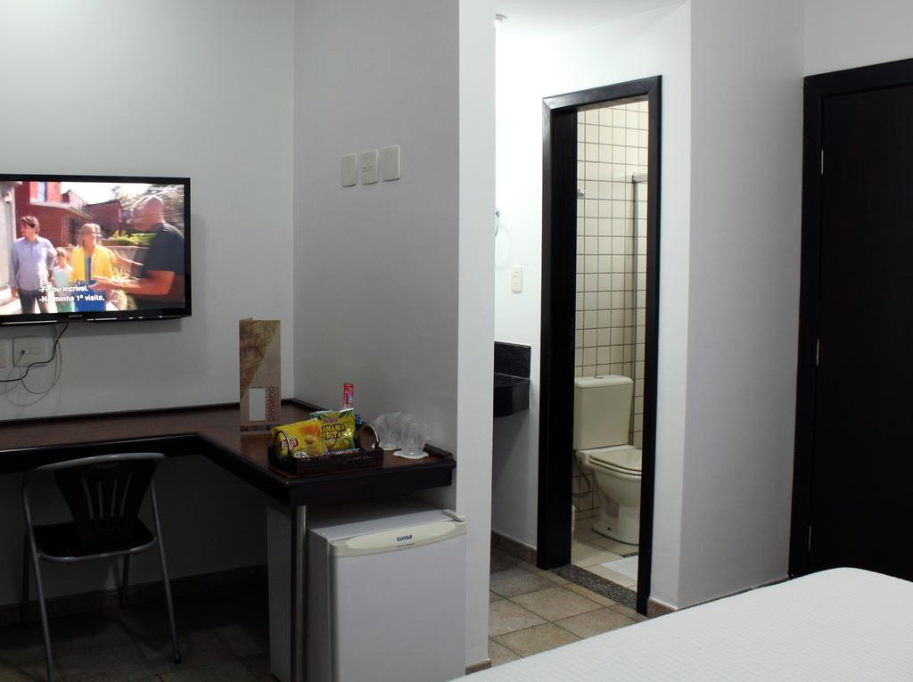 Hotel Dom Henrique Timóteo エクステリア 写真