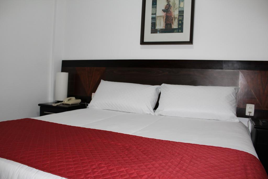 Hotel Dom Henrique Timóteo エクステリア 写真
