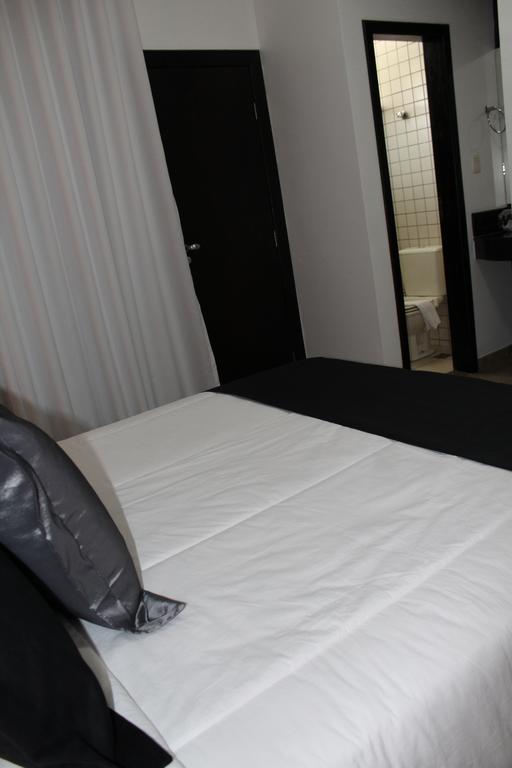 Hotel Dom Henrique Timóteo エクステリア 写真