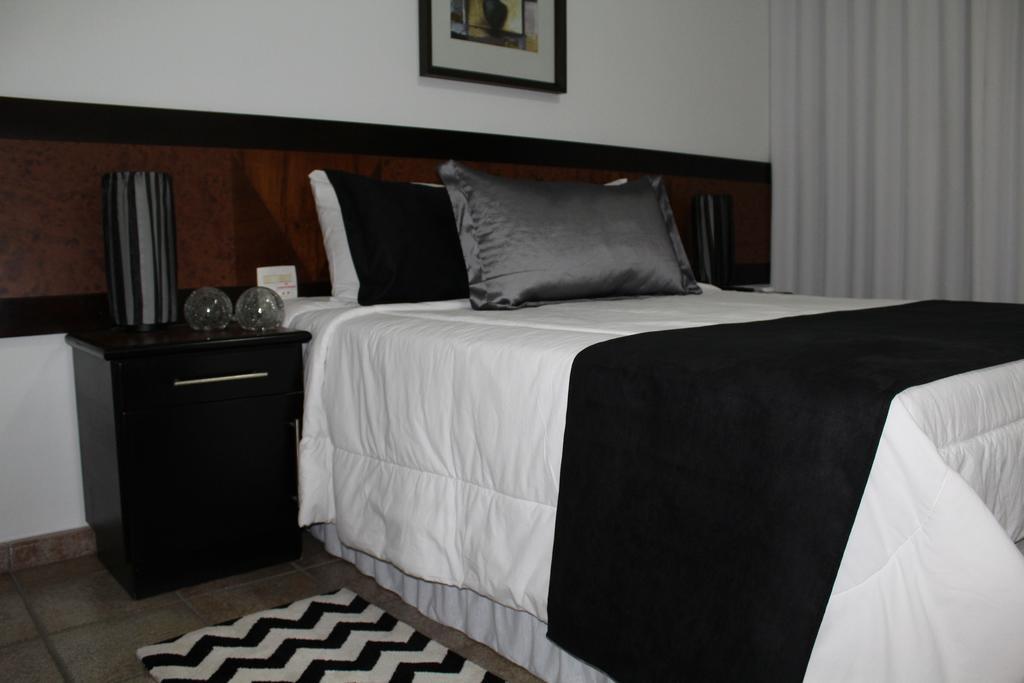 Hotel Dom Henrique Timóteo エクステリア 写真
