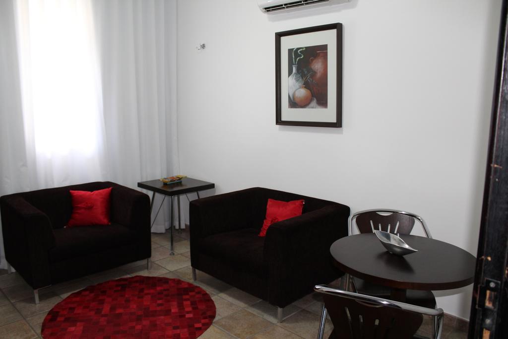 Hotel Dom Henrique Timóteo エクステリア 写真